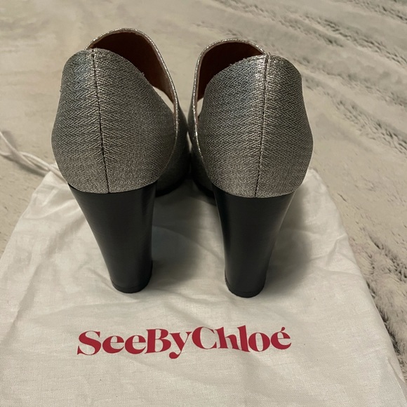 Beautiful See By Chloe silver Mary Jane pumps - Picture 15 of 16